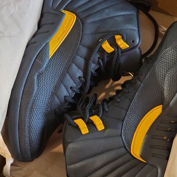 Nike Air Jordan 12 Retro Shoes in Black and Taxi Colorway (Size 6.5 Mens) - Picture 4 of 10